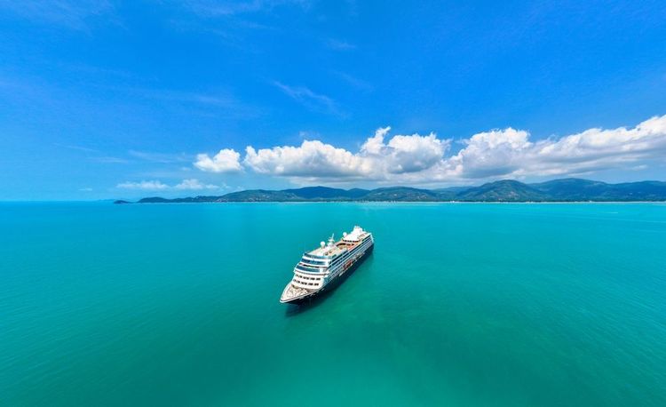 Croisière sur l'eau turquoise des Antilles