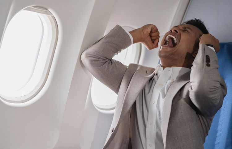 Les voyages en avion peuvent parfois être plus stressant qu'autre chose