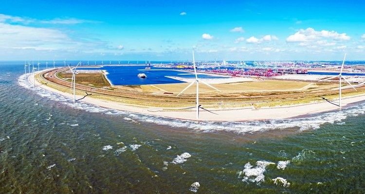 Vue panoramique aérienne sur le port de Rotterdam