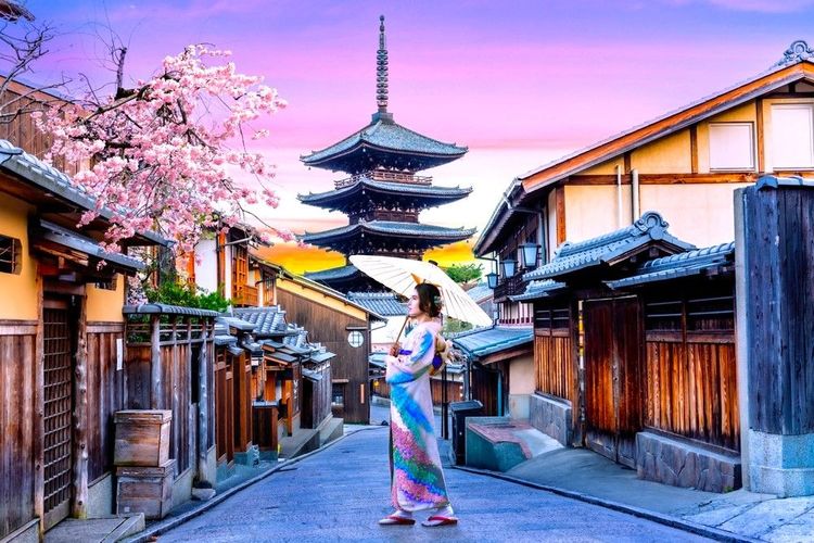 Vue classique d'une geisha à Gion