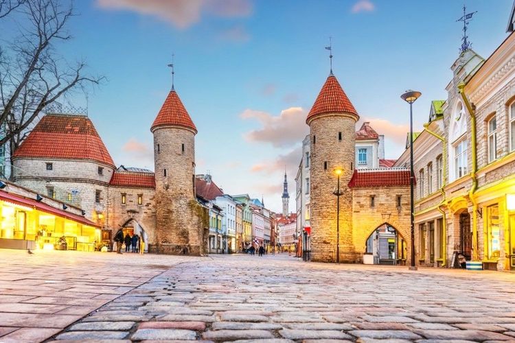 Les tours jumelles de la Porte de Viru, Tallinn