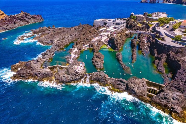 Les piscines de Cachalote, une alternative à Porto Moniz à celle aux bassins aménagés