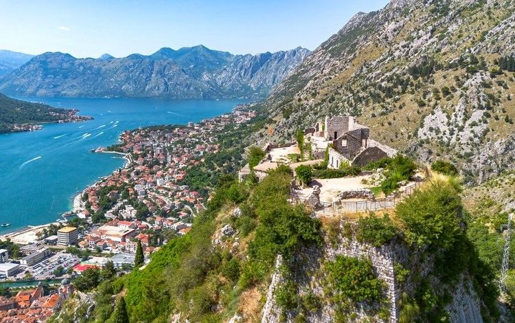 Randonnée à la Forteresse Saint-Jean de Kotor : un voyage au cœur du patrimoine