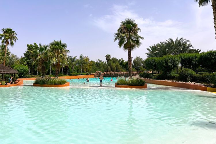 Piscine et piscine à vague