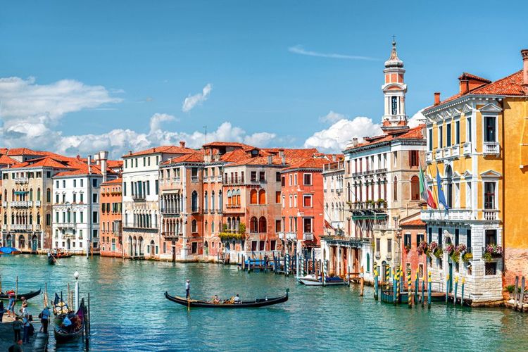 Gondole sur le Grand Canal de Venise