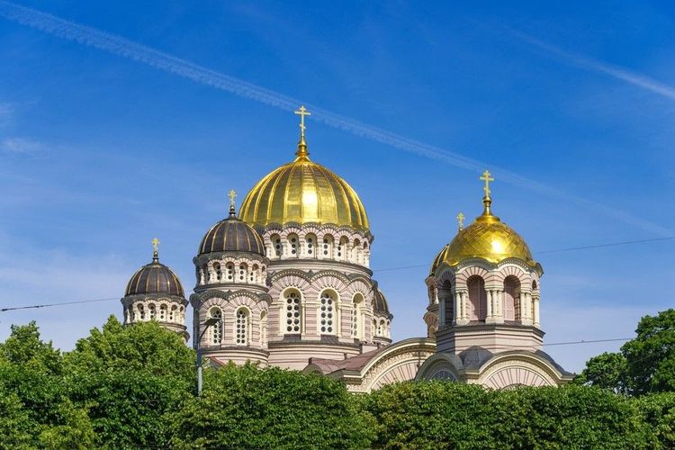 Les domes dorés de la cathédrale