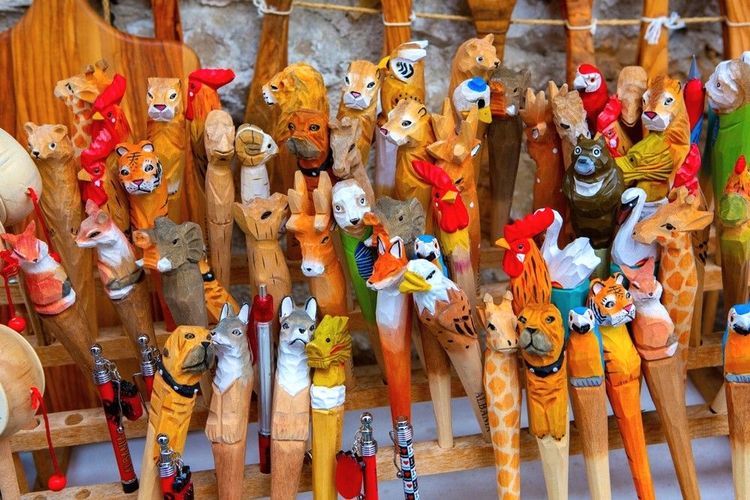 Souvenirs faits main en Albanie