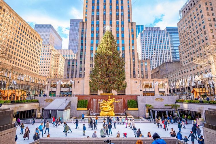 la patinoire du Rockefeller Center sous le sapin de Noël