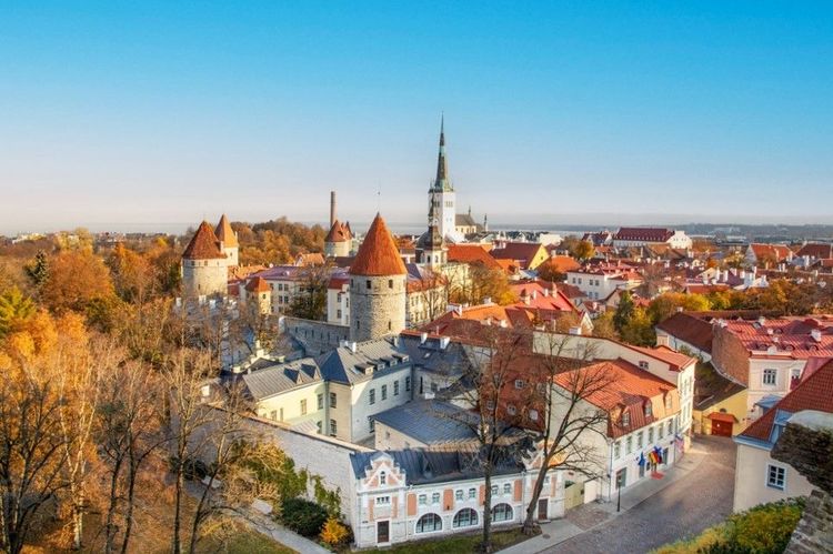 Un voyage médiéval dans le cœur de Tallinn : son centre historique