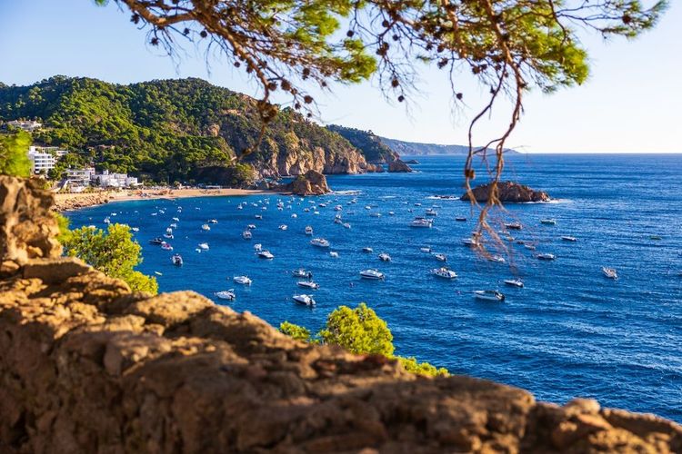 La vue sur la Méditerranée depuis Tossa de Mar.