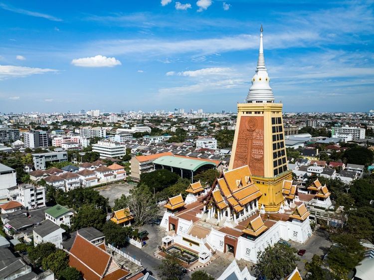 Temple situé à Phra Khanong, Bangkok, Thaïlande.