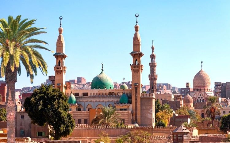 Les minarets de la Cité des Morts, Le Caire