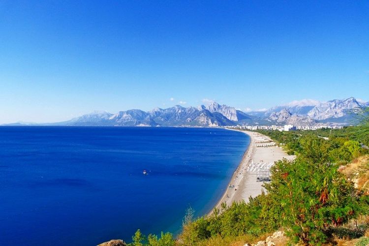 La plage de Konyaaltı, une merveille de la côte turque