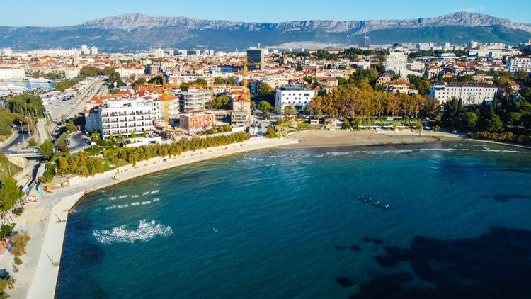 Vue Aérienne de la plage de Bacvice à Split, Croatie,