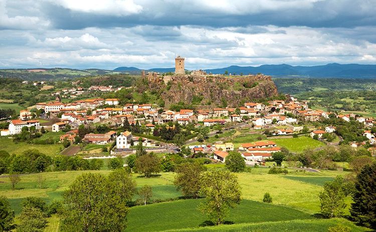Polignac, la forteresse et le village alentours