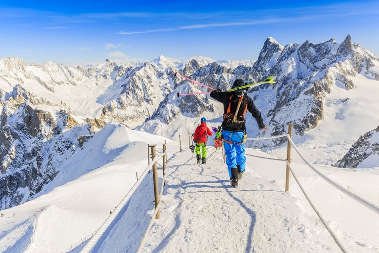 Skieurs aux Grandes Jorasses