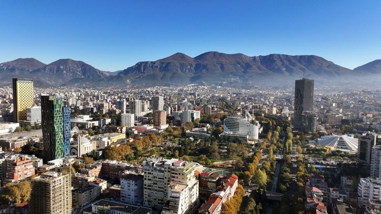 Le centre-ville de Tirana en Albanie