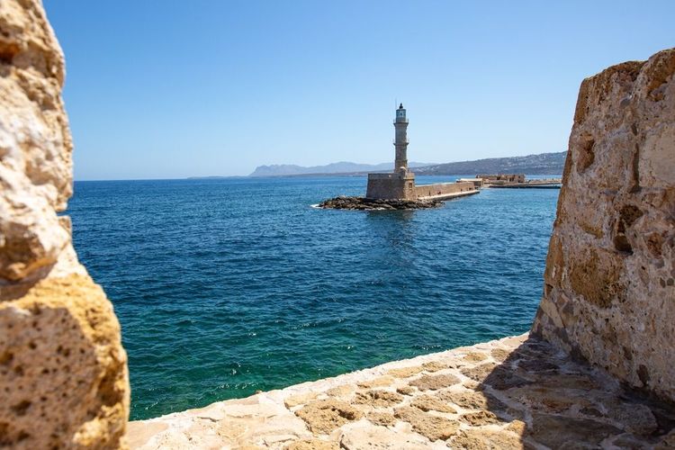 Le phare vénitien vu depuis les remparts du fortin