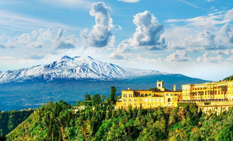L'Etna : entre feu et émerveillement sur l'île de Sicile