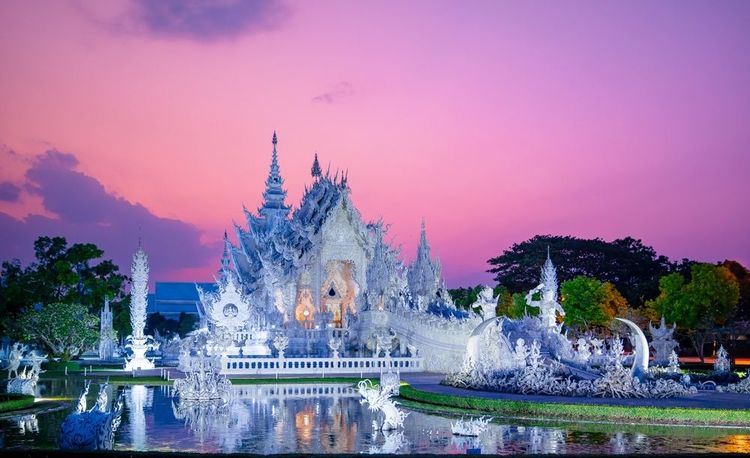 Temple blanc Wat Rong Khun à Chiang Rai