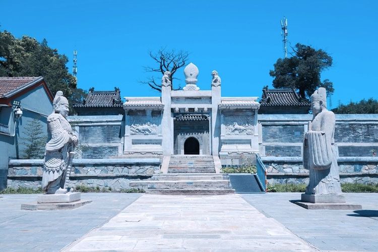 Le mausolée de Tian Yi