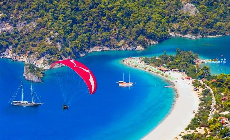 Les "gulets" permettent de long trajets, comme ici à Ölüdeniz, au sud de Bodrum