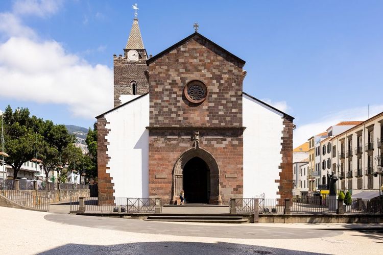 La découverte de la cathédrale de Funchal : un joyau historique et architectural