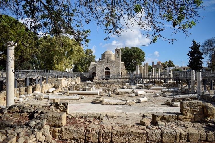 Eglise Agia Kyriaki Chrysopolitissa et ruines antiques à Paphos, Chypre
