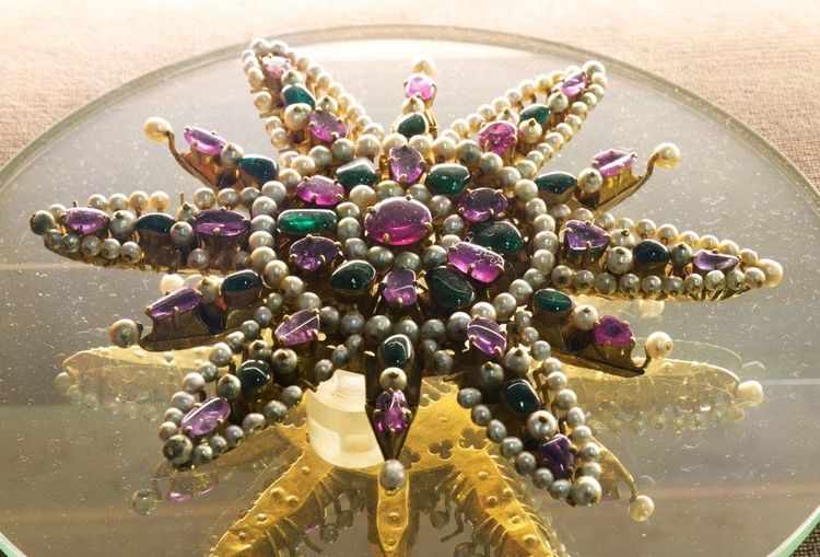 Bijou en d'étoile provenant d'un atelier vénitien du 14e siècle, Museo di Castelvecchio