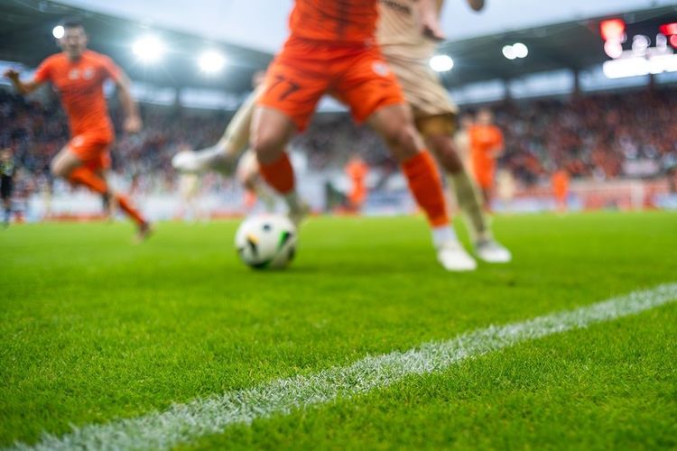 Des rencontres sportives y sont données, notamment du football