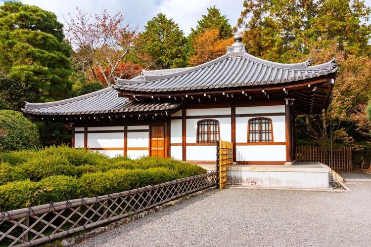 Temple dans les jardins