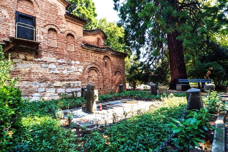 Le petit cimetière de Boyana jouxte l'église
