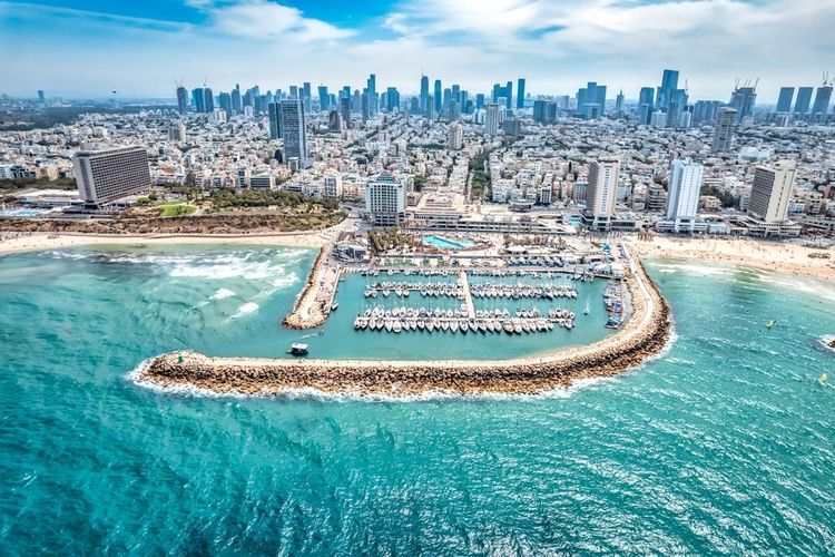 Vue aérienne sur la marina de Tel Aviv