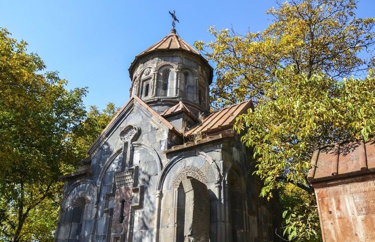 L'église de Garni, en pierres, et nommée Mashtots Hayrapet