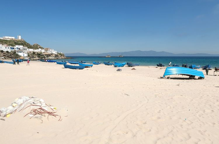 Sidi Kacem, barques de pêche sur la plage