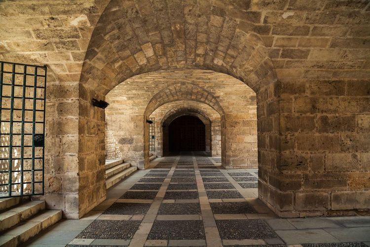 L'entrée souterraine du Palais Royal de l'Almudaina et de la Cathédrale La Seu à Palma de Majorque,