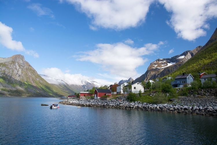 Fjord de Gryllefjord, île de Senja, Norvège 
