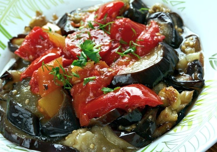 Le tumbet est une sorte de ratatouille à base de poivrons et aubergines