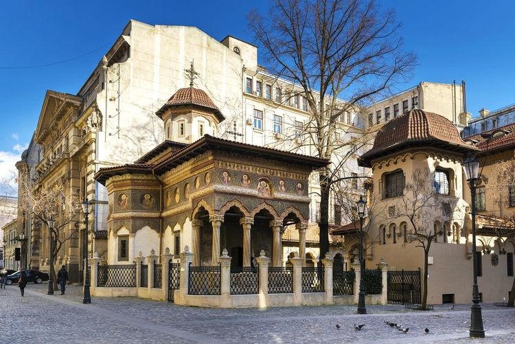 Dans le quartier de Lipscani, la Strada Stavropoleos
