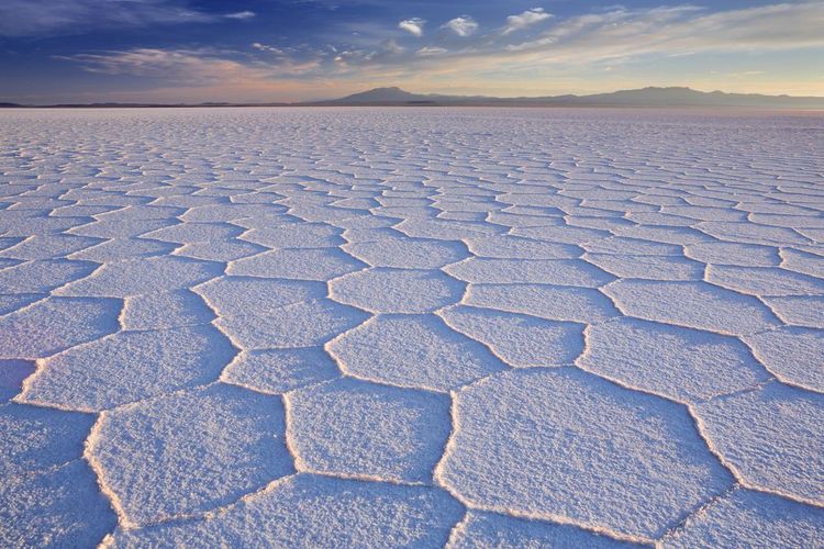 Le désert de sel photographié au lever du soleil