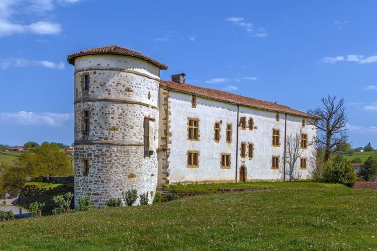 Le château des barons d'Espelette - © Borisb17 / shutterstock