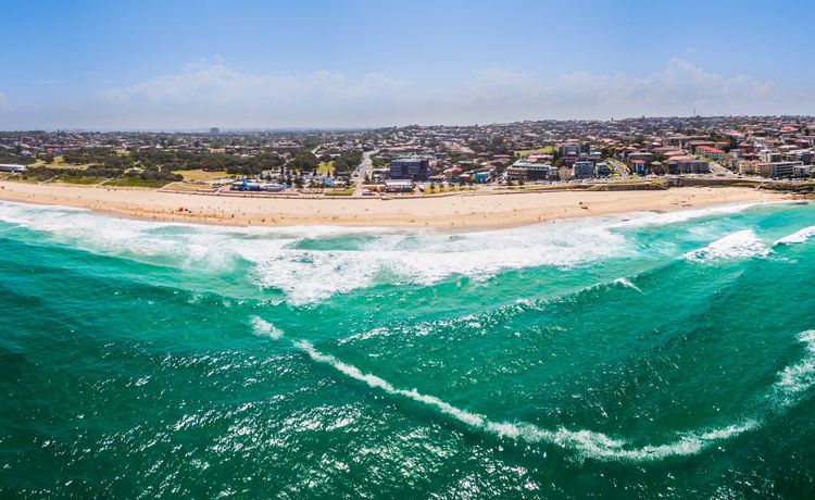 Maroubra Beach et ses belles vagues à surfer