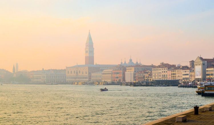 Venise dans la brume de l'hiver