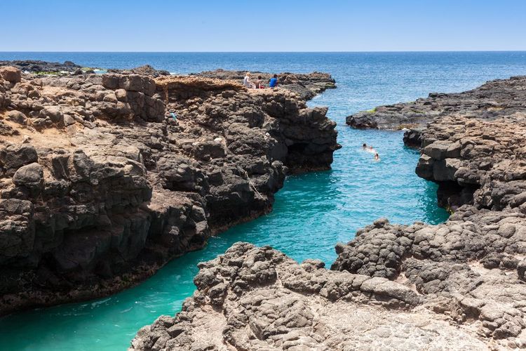 La piscine naturelle de Buracona sur l'île de Sal, Cap Vert