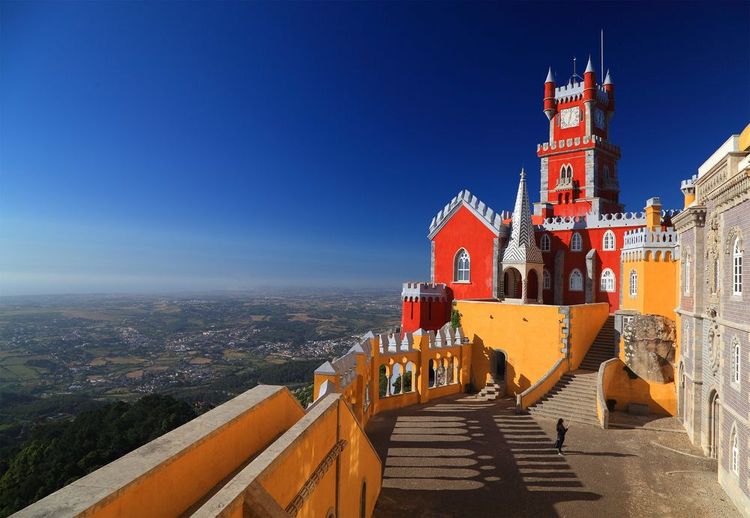 Le palais offre une vue hors paire sur la serra