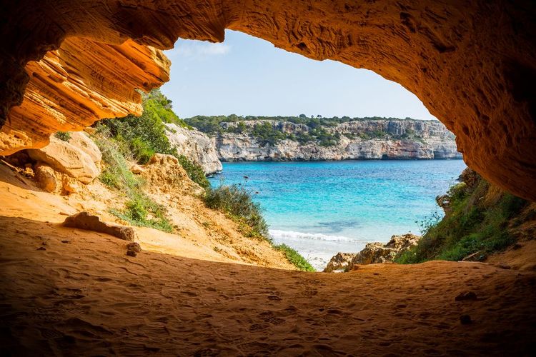 Calo de Moro, entrée de la grotte
