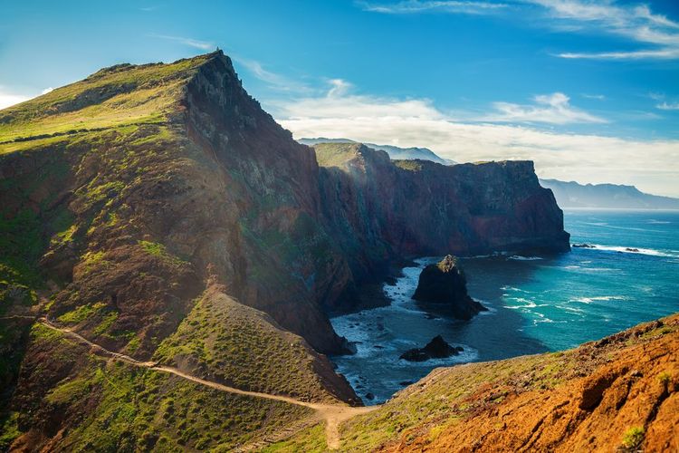 Les falaises vertigineuses de Madère.