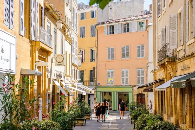 Shopping di lusso in rue de Nazareth ad Aix en Provence
