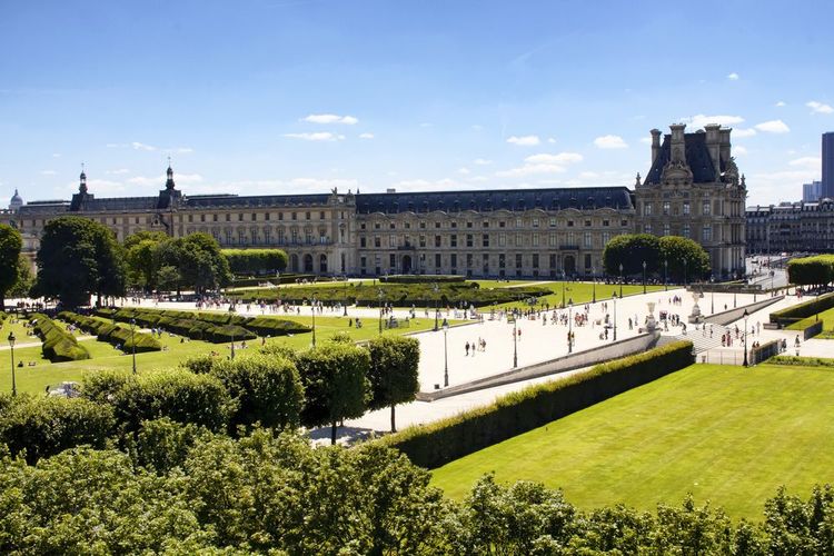 Vue aérienne sur le jardin des Tuileries et ses allées.