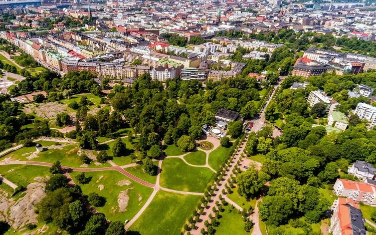 Le parc de Kaivopuisto s'imisce dans la ville